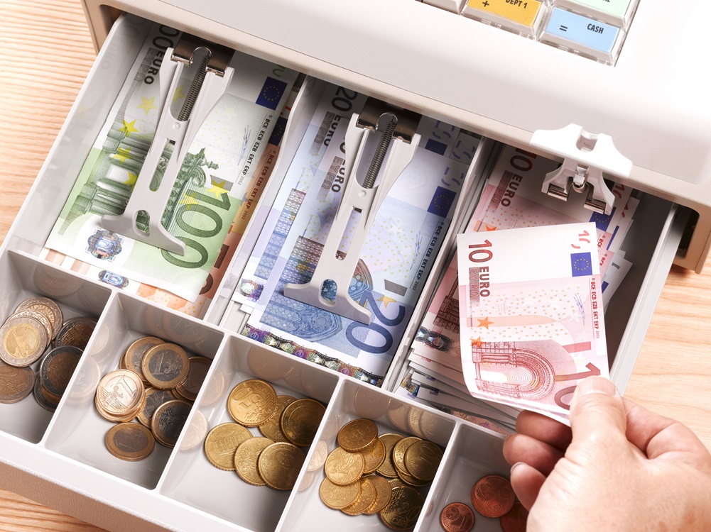 Comment déposer vos espèces sur votre compte bancaire professionnel ?